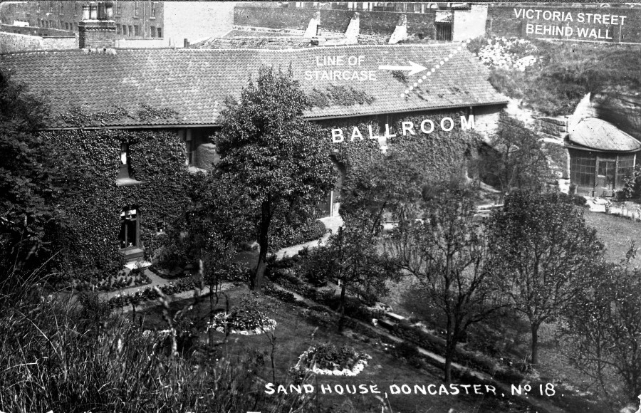 Thomas Hague_06 Ballroom above stables